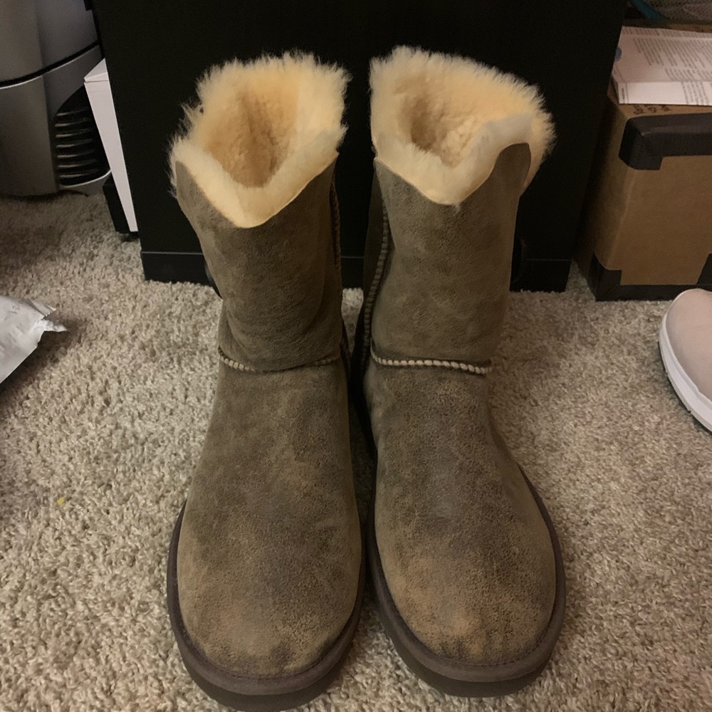 Brown Uggs - image 5